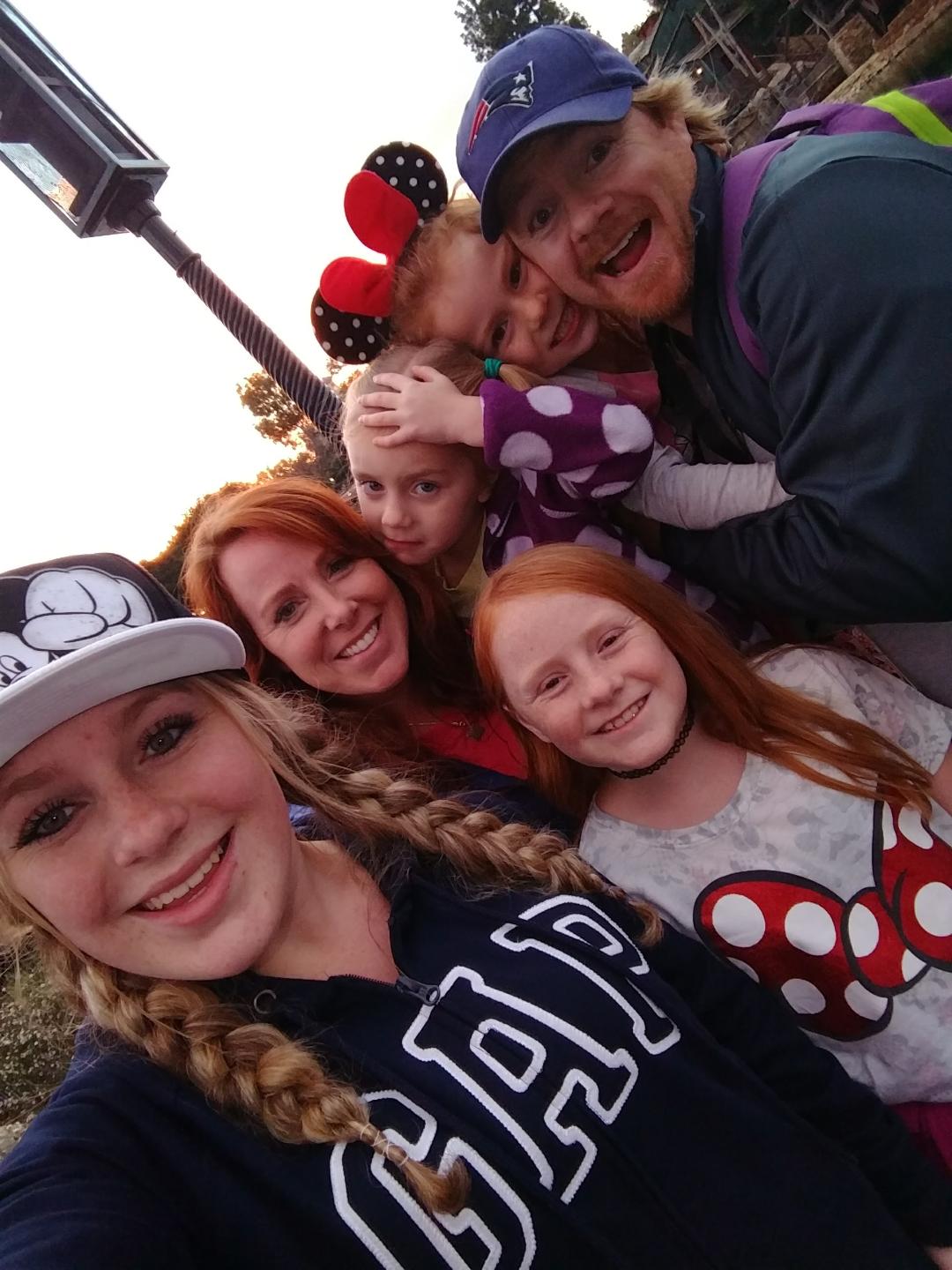 Nicole Harward family.jpg